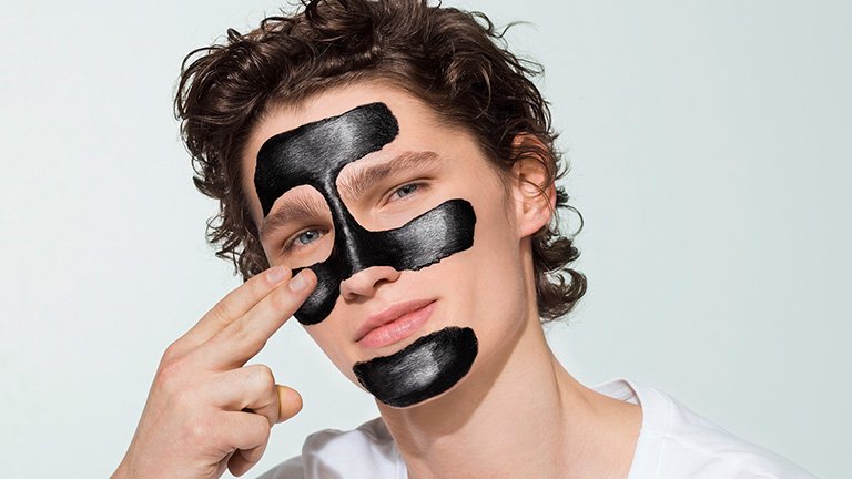 Dealing with blackheads MOBILE
